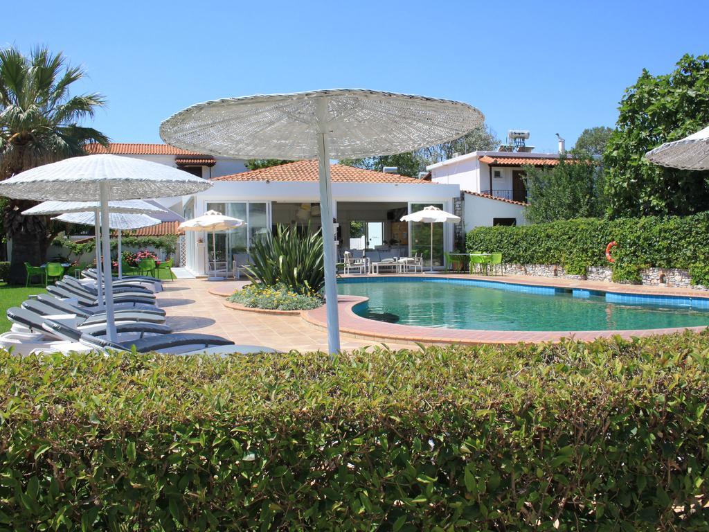 Ostria Aparthotel Agia Paraskevi Exterior foto